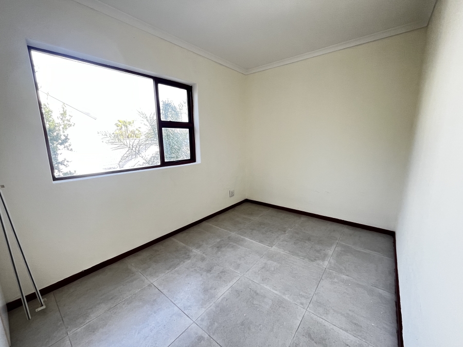 To Let 2 Bedroom Property for Rent in Parklands Western Cape